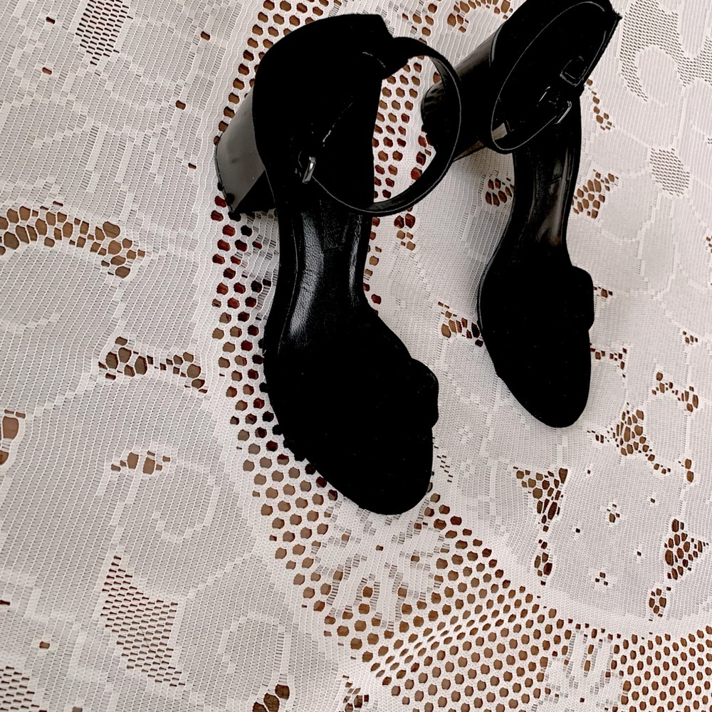 Zara block heels  with straps color black size 7